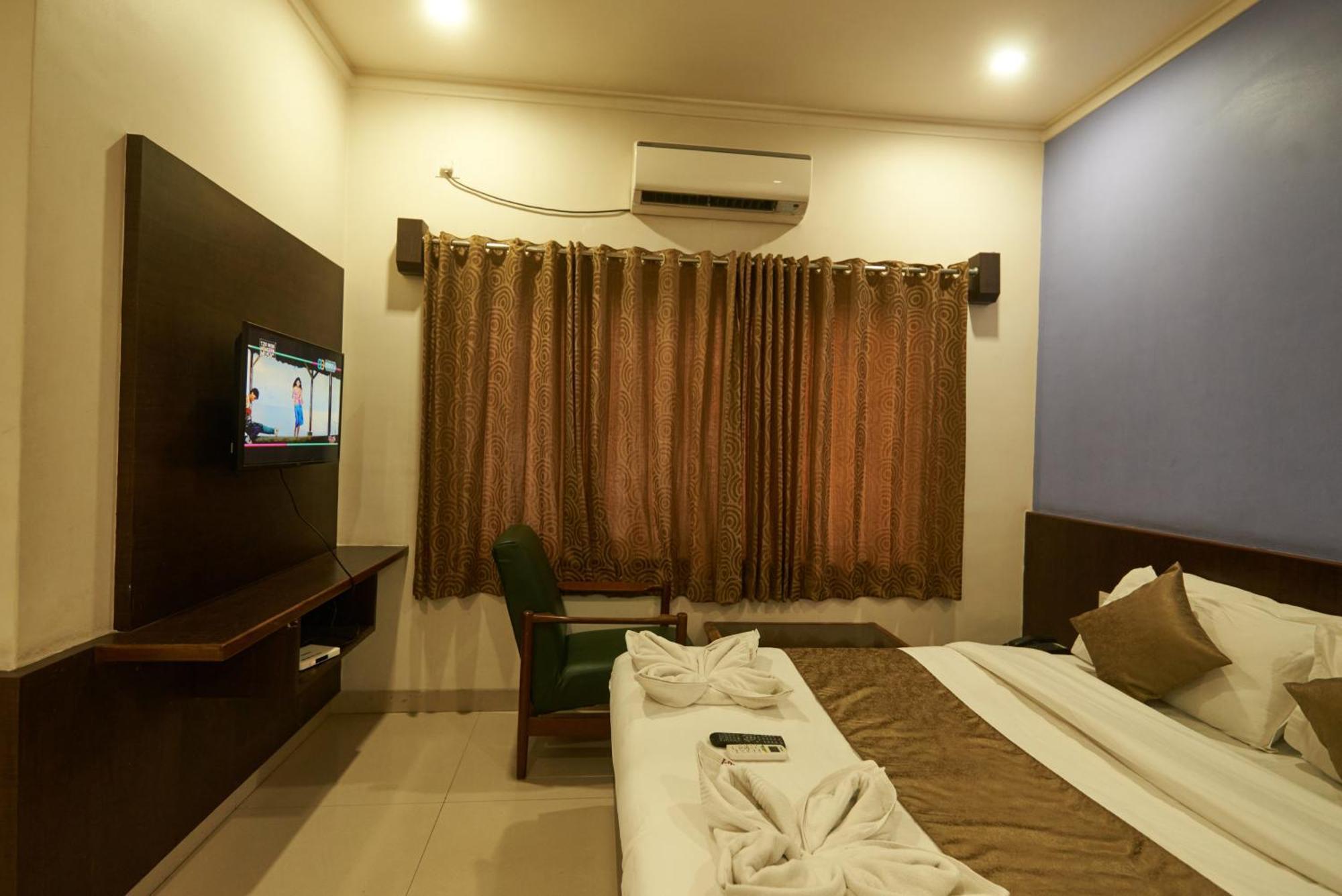 Hotel Pride Inn Shirdi Ngoại thất bức ảnh