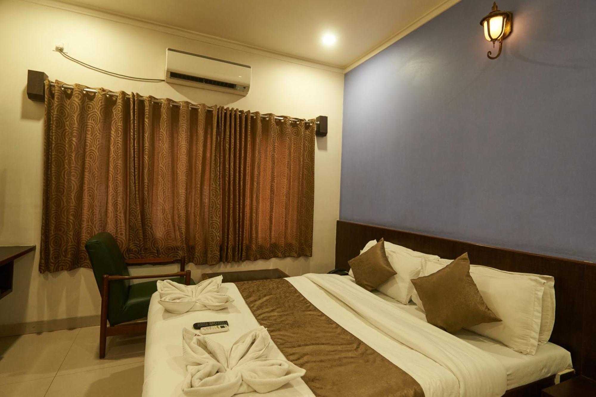 Hotel Pride Inn Shirdi Ngoại thất bức ảnh