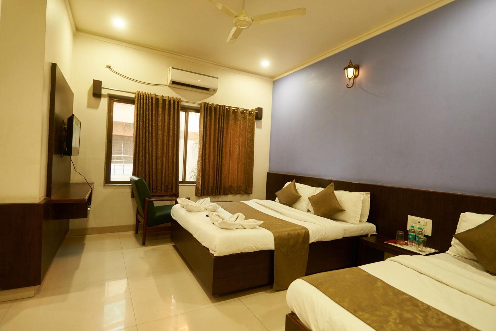 Hotel Pride Inn Shirdi Ngoại thất bức ảnh