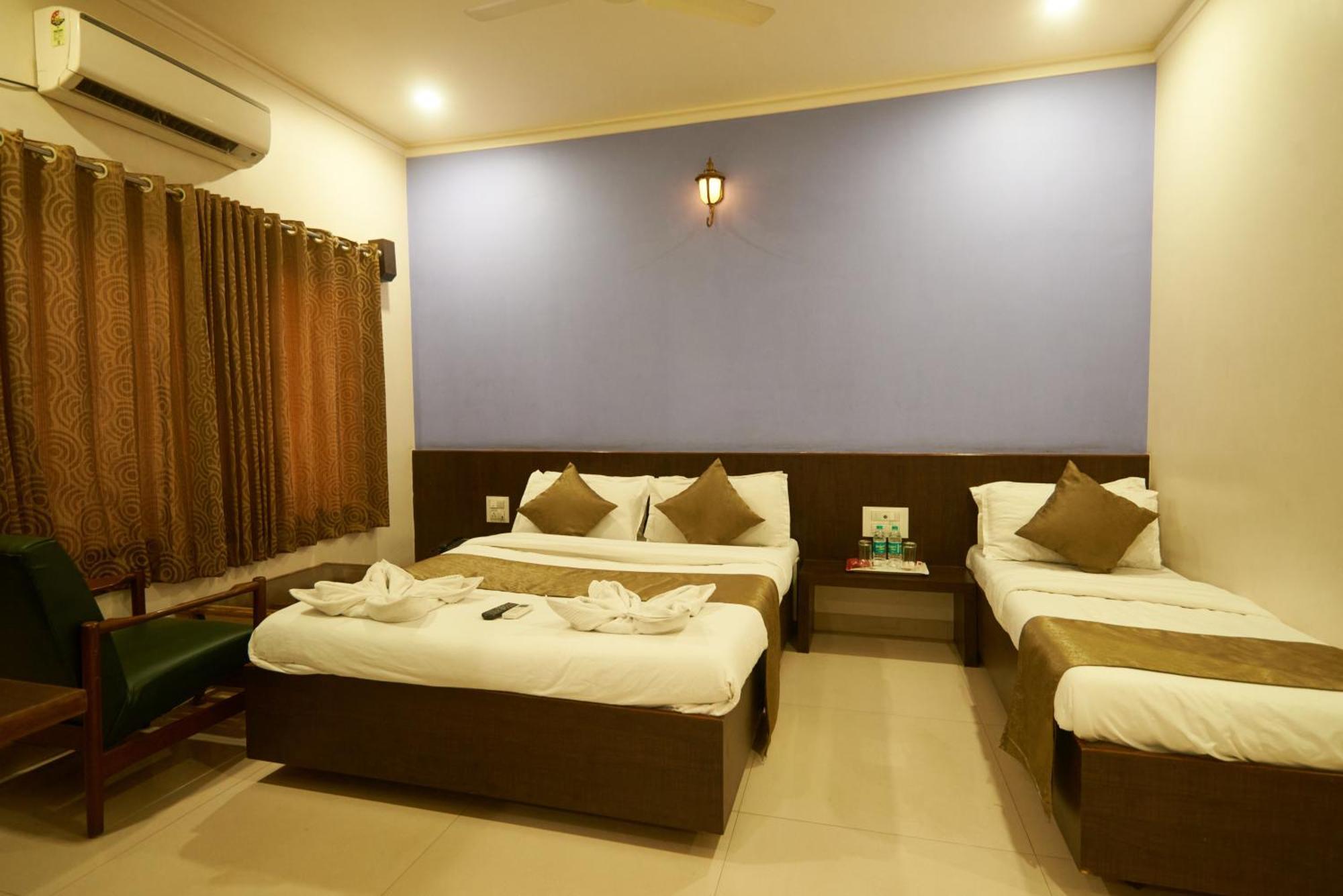 Hotel Pride Inn Shirdi Ngoại thất bức ảnh