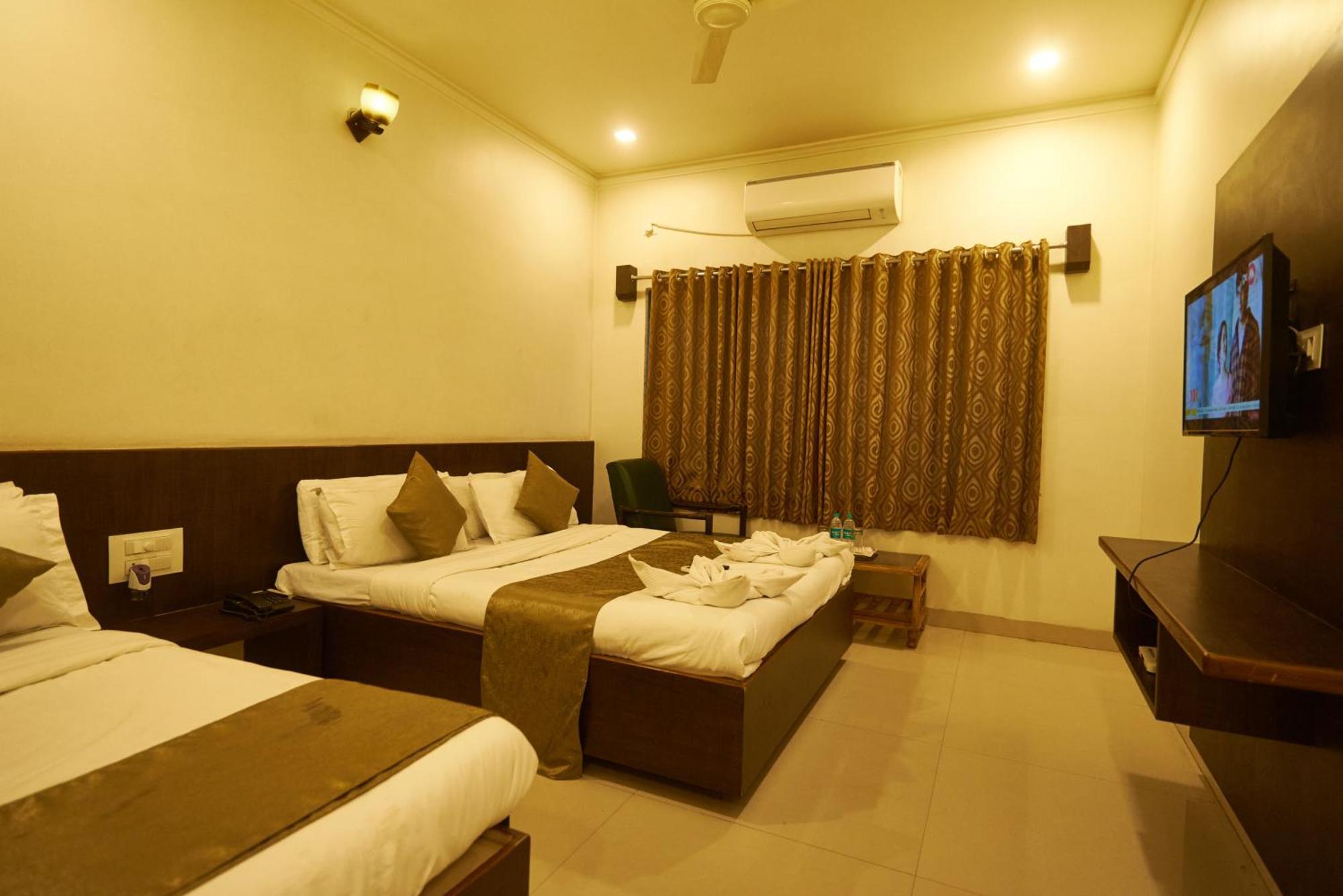 Hotel Pride Inn Shirdi Ngoại thất bức ảnh